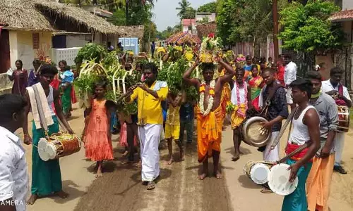 சீதளா மாரியம்மன் கோவிலில் பால்குட விழா சீதளா மாரியம்மன் கோவிலில் பால்குட விழா