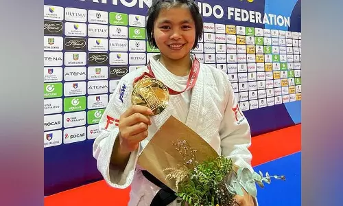 உலக ஜூடோ போட்டியில் இந்திய வீராங்கனை லின்தோய் சனம்பாம் தங்கப்பதக்கம் வென்று வரலாற்று சாதனை உலக ஜூடோ போட்டியில் இந்திய வீராங்கனை லின்தோய் சனம்பாம் தங்கப்பதக்கம் வென்று வரலாற்று சாதனை