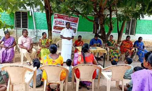 செஞ்சேரிப்புத்தூர் அரசு பள்ளியில் பள்ளி மாணவிகள் பாதுகாப்பு குறித்து விழிப்புணர்வு செஞ்சேரிப்புத்தூர் அரசு பள்ளியில் பள்ளி மாணவிகள் பாதுகாப்பு குறித்து விழிப்புணர்வு