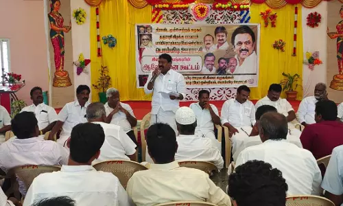 தி.மு.க. நிர்வாகிகள் கூட்டம் தி.மு.க. நிர்வாகிகள் கூட்டம்