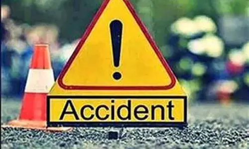 விழுப்புரத்தில்    பஸ் மோதி வாலிபர் பலி