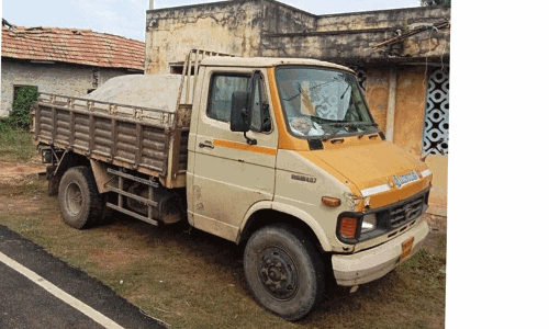 எம்.சாண்ட் கடத்திய டெம்போ பறிமுதல்