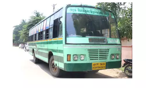 நஷ்டஈடு வழங்காததால் அரசு பஸ் ஜப்தி நஷ்டஈடு வழங்காததால் அரசு பஸ் ஜப்தி