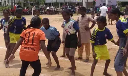 குறுவட்ட அளவில் மாணவிகளுக்கான விளையாட்டு போட்டி