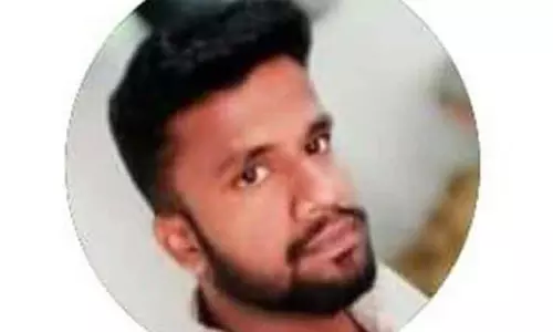 வேன் மோதி வாலிபர் பலி வேன் மோதி வாலிபர் பலி