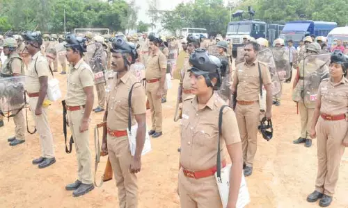 கலவரத்தை தடுக்க போலீசாருக்கு பயிற்சி