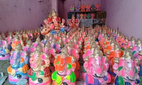 விற்பனைக்கு வந்த விநாயகர் சிலைகள்