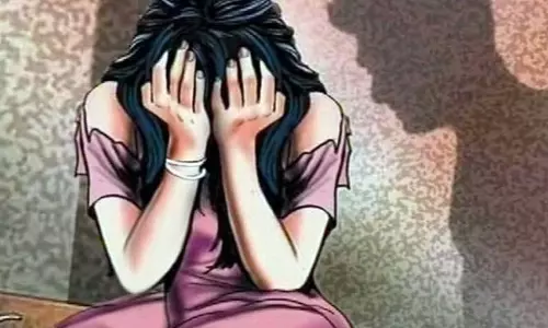 மடாதிபதி மீது பாலியல் புகார்: 2 மாணவிகள் கோர்ட்டில் ஆஜராகி வாக்குமூலம்