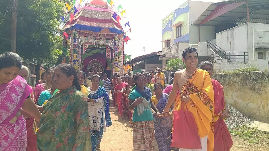 சித்தி புத்தி தெட்சணாமூர்த்தி விநாயகர் கோவில் தேரோட்டம் சித்தி புத்தி தெட்சணாமூர்த்தி விநாயகர் கோவில் தேரோட்டம்