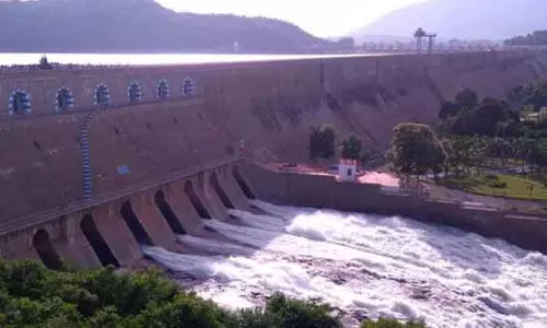 மேட்டூர் அணையில் நீர்திறப்பு 1.65 லட்சம் கன அடியாக அதிகரிப்பு