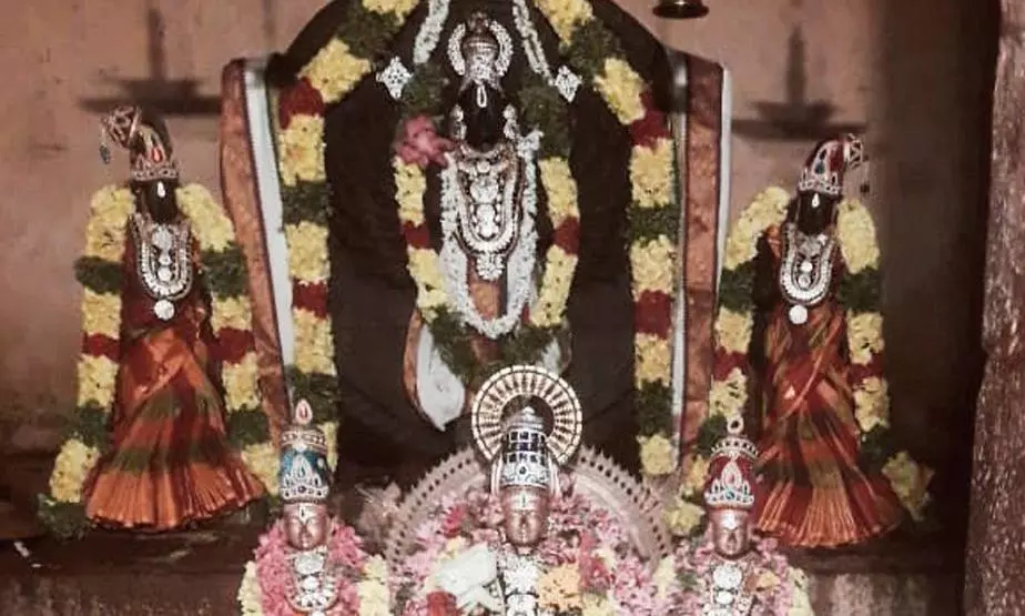 சக்கரத்தாழ்வாருக்கு சித்திரை நட்சத்திர வழிபாடு