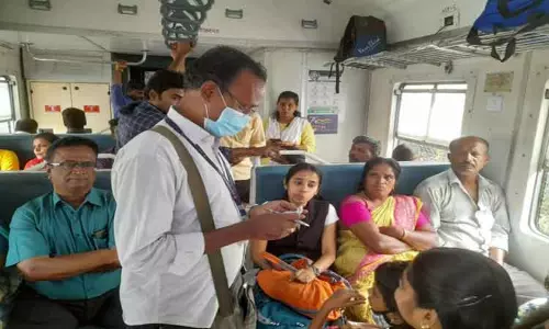 ரெயிலில் டிக்கெட் எடுக்காத 637 பேர் பிடிபட்டனர்