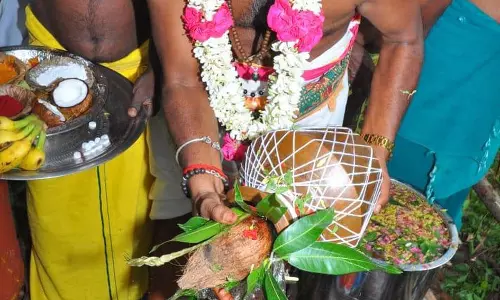 குரும்பபட்டியில் கோவில் கும்பாபிஷேகம் குரும்பபட்டியில் கோவில் கும்பாபிஷேகம்