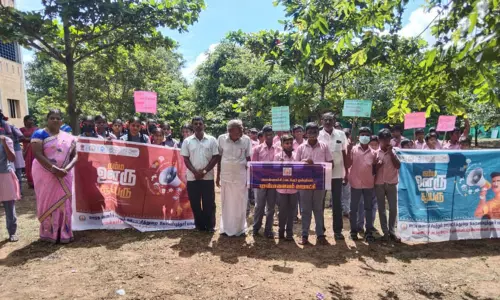 புரவிபாளையம் ஊராட்சியில் பிளாஸ்டிக் ஒழிப்பு விழிப்புணர்வு பேரணி