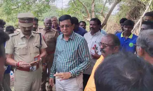 விவசாயியின் உடலை மயானத்திற்கு கொண்டு செல்ல எதிர்ப்பு-போலீசார் குவிக்கப்பட்டதால் பரபரப்பு விவசாயியின் உடலை மயானத்திற்கு கொண்டு செல்ல எதிர்ப்பு-போலீசார் குவிக்கப்பட்டதால் பரபரப்பு