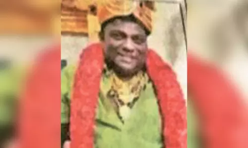 ரூ.15 கோடி சுருட்டிய மோசடி மன்னன் குண்டர் சட்டத்தில் சிறையில் அடைப்பு - சொத்துகள் பறிமுதல் ரூ.15 கோடி சுருட்டிய மோசடி மன்னன் குண்டர் சட்டத்தில் சிறையில் அடைப்பு - சொத்துகள் பறிமுதல்