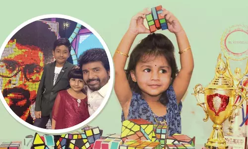 கியூப் விளையாட்டில் சாதனை படைக்கும் சிறுமி மான்யா கியூப் விளையாட்டில் சாதனை படைக்கும் சிறுமி மான்யா