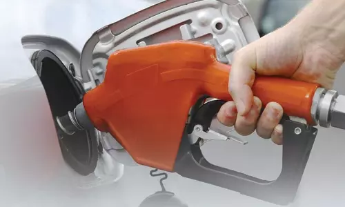 பெட்ரோல் செலவை குறைப்பது எப்படி? பெட்ரோல் செலவை குறைப்பது எப்படி?