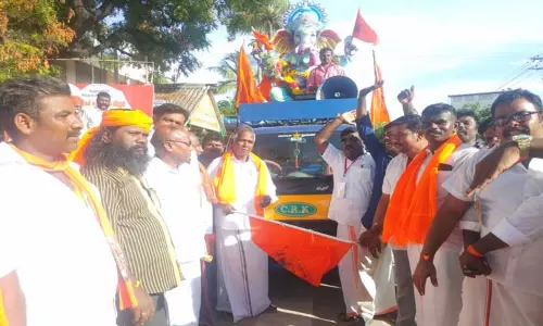 ஆறுமுகநேரியில் 108 விநாயகர் சிலைகள் ஊர்வலம்