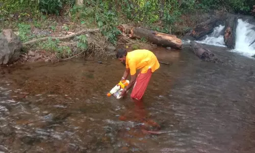 அனுமதியின்றி விநாயகர் சிலையை கரைக்க வந்த இந்து தமிழர் முன்னணி பிரமுகர்