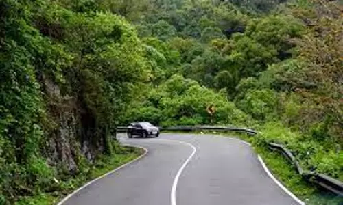 மாதேஸ்வரன் மலைப்பாதையில் கனரக வாகனங்கள் செல்ல தடை