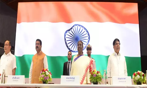 கல்வி நிறுவனங்களை எதிர்காலத்துக்கு தயார்படுத்த வேண்டும் - ஜனாதிபதி திரவுபதி முர்மு கல்வி நிறுவனங்களை எதிர்காலத்துக்கு தயார்படுத்த வேண்டும் - ஜனாதிபதி திரவுபதி முர்மு