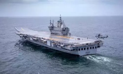 விக்ராந்த் போர்க்கப்பலை சென்னை துறைமுகத்தில் நிறுத்திவைக்க முடிவு விக்ராந்த் போர்க்கப்பலை சென்னை துறைமுகத்தில் நிறுத்திவைக்க முடிவு