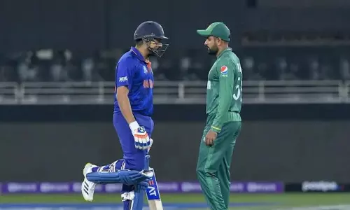 ஆசிய கோப்பை: ஷார்ஜாவில் விளையாட இந்திய அணிக்கு பயமா?- முன்னாள் பாகிஸ்தான் வீரர் கேள்வி