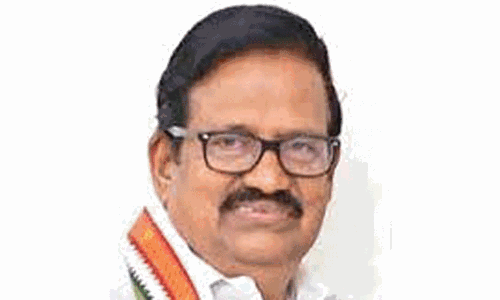 மத்திய நிதி மந்திரி அதிகாரியை   மிரட்டியது தவறானது  தமிழக காங்கிரஸ் தலைவர் கே.எஸ்.அழகிரி குற்றச்சாட்டு