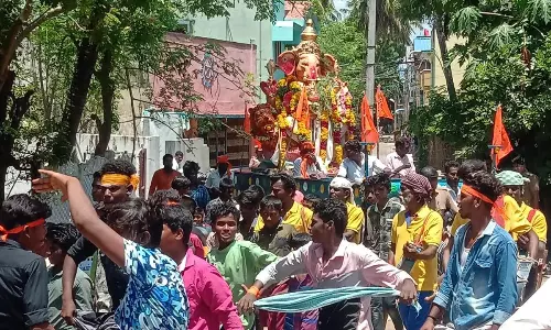 விநாயகர் சிலைகள் ஊர்வலம் விநாயகர் சிலைகள் ஊர்வலம்