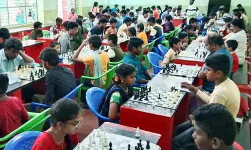 மாவட்ட அளவிலான சதுரங்க போட்டி