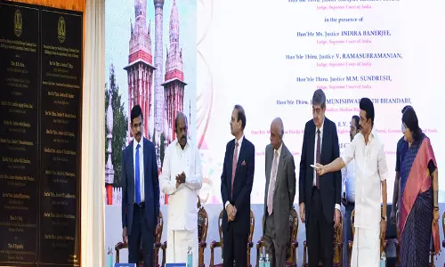 சென்னையில் சுப்ரீம் கோர்ட்டு கிளை வேண்டும்; முதல்-அமைச்சர் மு.க.ஸ்டாலின் மீண்டும் வலியுறுத்தல் சென்னையில் சுப்ரீம் கோர்ட்டு கிளை வேண்டும்; முதல்-அமைச்சர் மு.க.ஸ்டாலின் மீண்டும் வலியுறுத்தல்