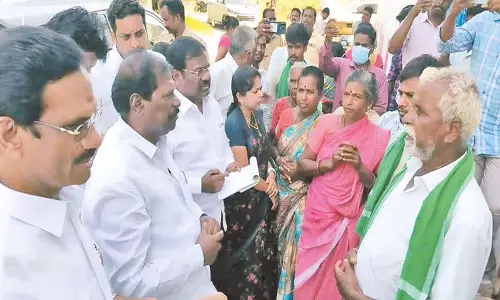 பரந்தூரில் விமானநிலையம்: பா.ம.க. சார்பில் 7 பேர் குழு ஆய்வு பரந்தூரில் விமானநிலையம்: பா.ம.க. சார்பில் 7 பேர் குழு ஆய்வு