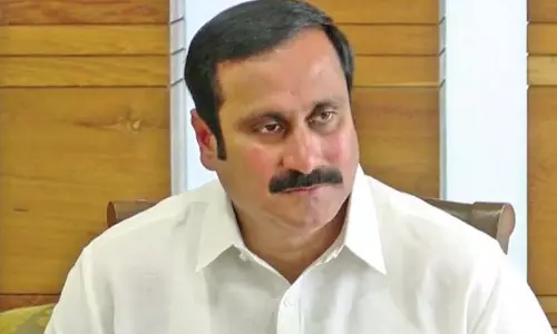 ரயில்வே குரூப் டி தேர்வு: தமிழக மாணவர்களுக்கு ஆந்திராவில் தேர்வு மையம் - அன்புமணி ராமதாஸ் கண்டனம்