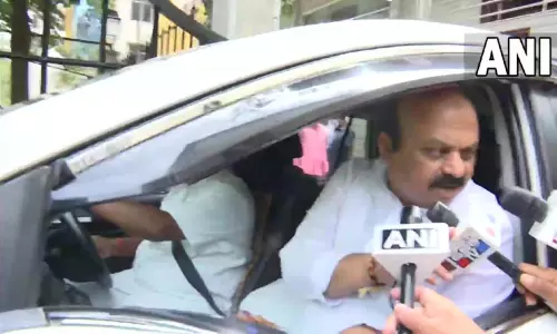 பெங்களூருவில் வெள்ளத்தால் ரூ.225 கோடி இழப்பை சந்தித்த ஐ.டி நிறுவனங்களுடன் பேச்சுவார்த்தை: முதல்-மந்திரி பசவராஜ் பொம்மை பெங்களூருவில் வெள்ளத்தால் ரூ.225 கோடி இழப்பை சந்தித்த ஐ.டி நிறுவனங்களுடன் பேச்சுவார்த்தை: முதல்-மந்திரி பசவராஜ் பொம்மை