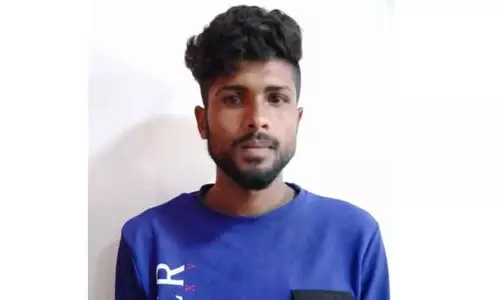 தனியார் நிறுவன மேலாளரை காரில் கடத்தி கத்திக்குத்து தனியார் நிறுவன மேலாளரை காரில் கடத்தி கத்திக்குத்து