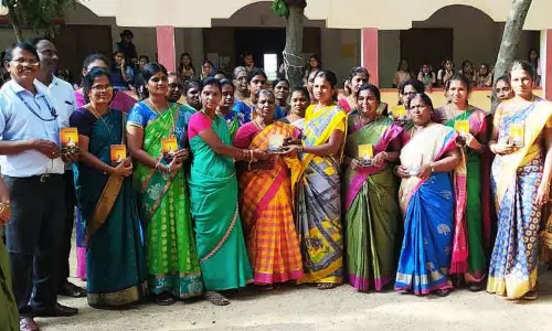 அரசு பெண்கள் மேல்நிலைப் பள்ளியில் ஆசிரியர் தினவிழா அரசு பெண்கள் மேல்நிலைப் பள்ளியில் ஆசிரியர் தினவிழா