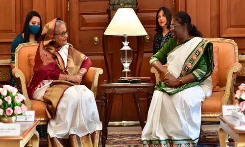 டெல்லியில் ஜனாதிபதி, துணை ஜனாதிபதியுடன் வங்காளதேச பிரதமர்  சந்திப்பு