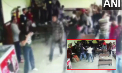 இமாசல பிரதேசம்; அரசு கல்லூரியில் இரு தரப்பு மாணவர்கள் மோதல்:  வைரலான வீடியோ