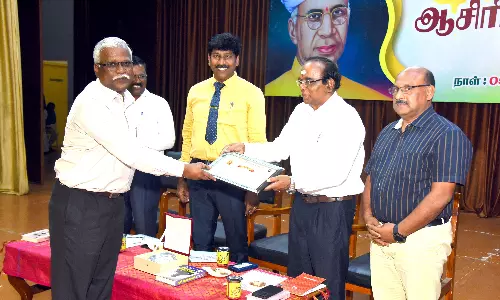 தேசத்தை கட்டமைப்பதில் ஆசிரியர்கள் பணி முக்கியமானது