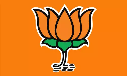 மைசூரு மாநகராட்சி மேயர் பதவியை பா.ஜனதா மீண்டும் கைப்பற்றியது; ஜே.டி.எஸ். வேட்பாளரின் குளறுபடியால் துணை மேயர் பதவியும் கிடைத்தது