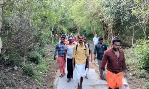 சதுரகிரியில் பிரதோஷ விழா சதுரகிரியில் பிரதோஷ விழா
