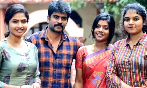 3 கதாநாயகிகளுடன் சின்னத்திரை புகழ் ஸ்ரீ, வெள்ளித்திரைக்கு வந்தார் 3 கதாநாயகிகளுடன் சின்னத்திரை புகழ் ஸ்ரீ, வெள்ளித்திரைக்கு வந்தார்