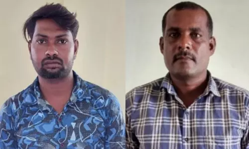 கள்ளக்குறிச்சி கலவரத்தில் போலீசார் மீது கற்களை வீசி தாக்கிய 2 பேர் கைது கள்ளக்குறிச்சி கலவரத்தில் போலீசார் மீது கற்களை வீசி தாக்கிய 2 பேர் கைது