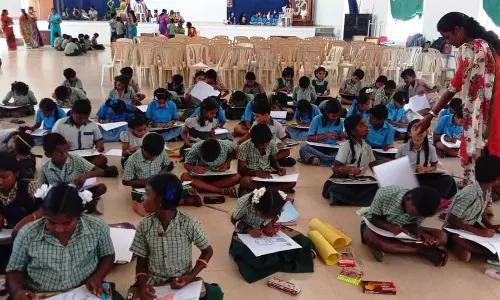 புத்தக திருவிழாவை முன்னிட்டு மாணவ-மாணவிகளுக்கு ஓவிய போட்டி