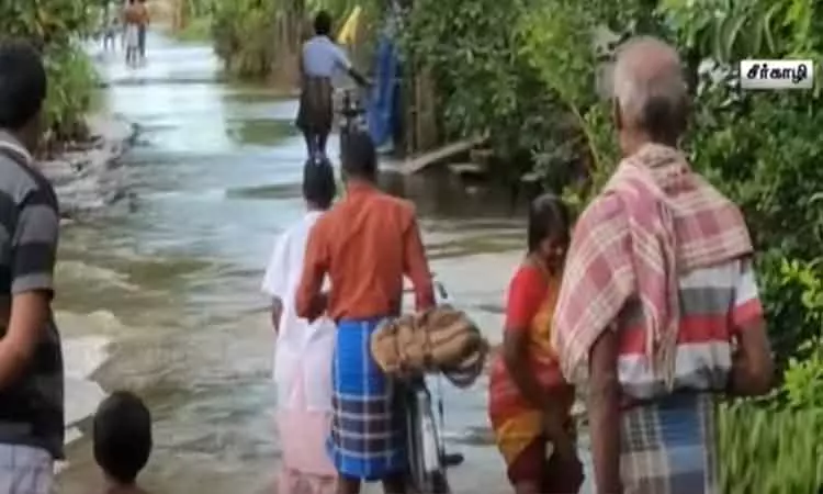 கொள்ளிடம் ஆற்றில் தண்ணீர் திறப்பு - கரையோர கிராமங்கள் பாதிப்பு