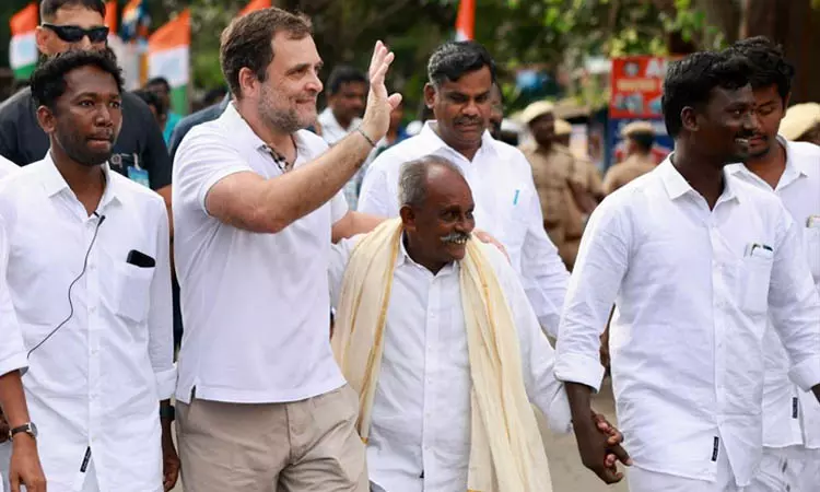 கிராமத்து சமையல் சேனல் யூடியூப் குழுவினரை சந்தித்த ராகுல் காந்தி கிராமத்து சமையல் சேனல் யூடியூப் குழுவினரை சந்தித்த ராகுல் காந்தி