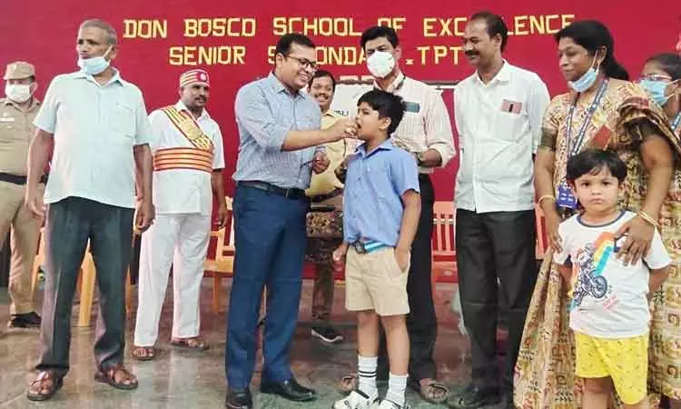 பள்ளி மாணவர்களுக்கு குடற்புழு நீக்க மாத்திரை பள்ளி மாணவர்களுக்கு குடற்புழு நீக்க மாத்திரை