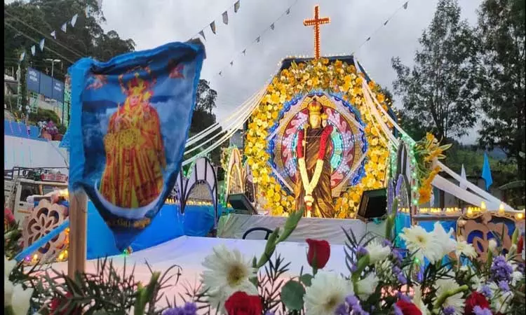 புனித ஆரோக்கிய அன்னை ஆலய தேர் பவனி