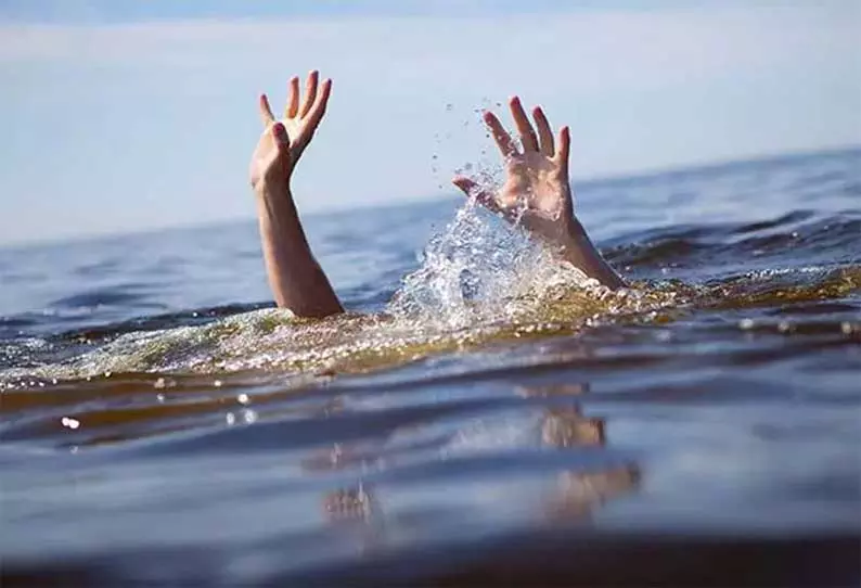 செல்போன் பயன்படுத்தியதால் பெற்றோர் கண்டிப்பு; ஆற்றில் குதித்து மாணவர் தற்கொலை